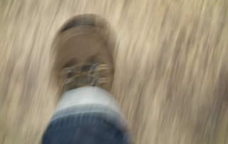foot_shoe_race_escape_fear_attack_anxiety_attack_panic-771940
