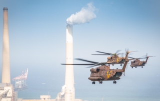 Aviv_Kochavi_an_Amikam_Norkin_visit_to_Tel_Nof_IAF_base_May_2020._IV
