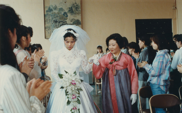 〈웨딩드레스〉(이혁수, 1990) 스틸 파일 (KMDb 제공)