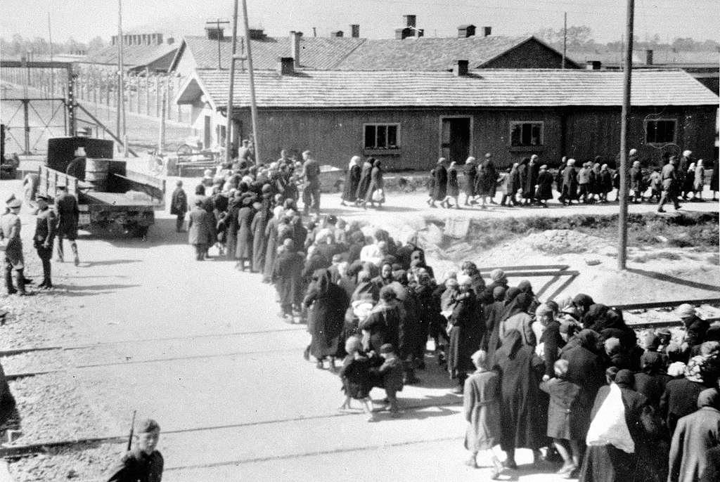 birkenau-a-group-of-jews-walking-towards-the-gas-chambers-and-crematoria-a7bd14-1024