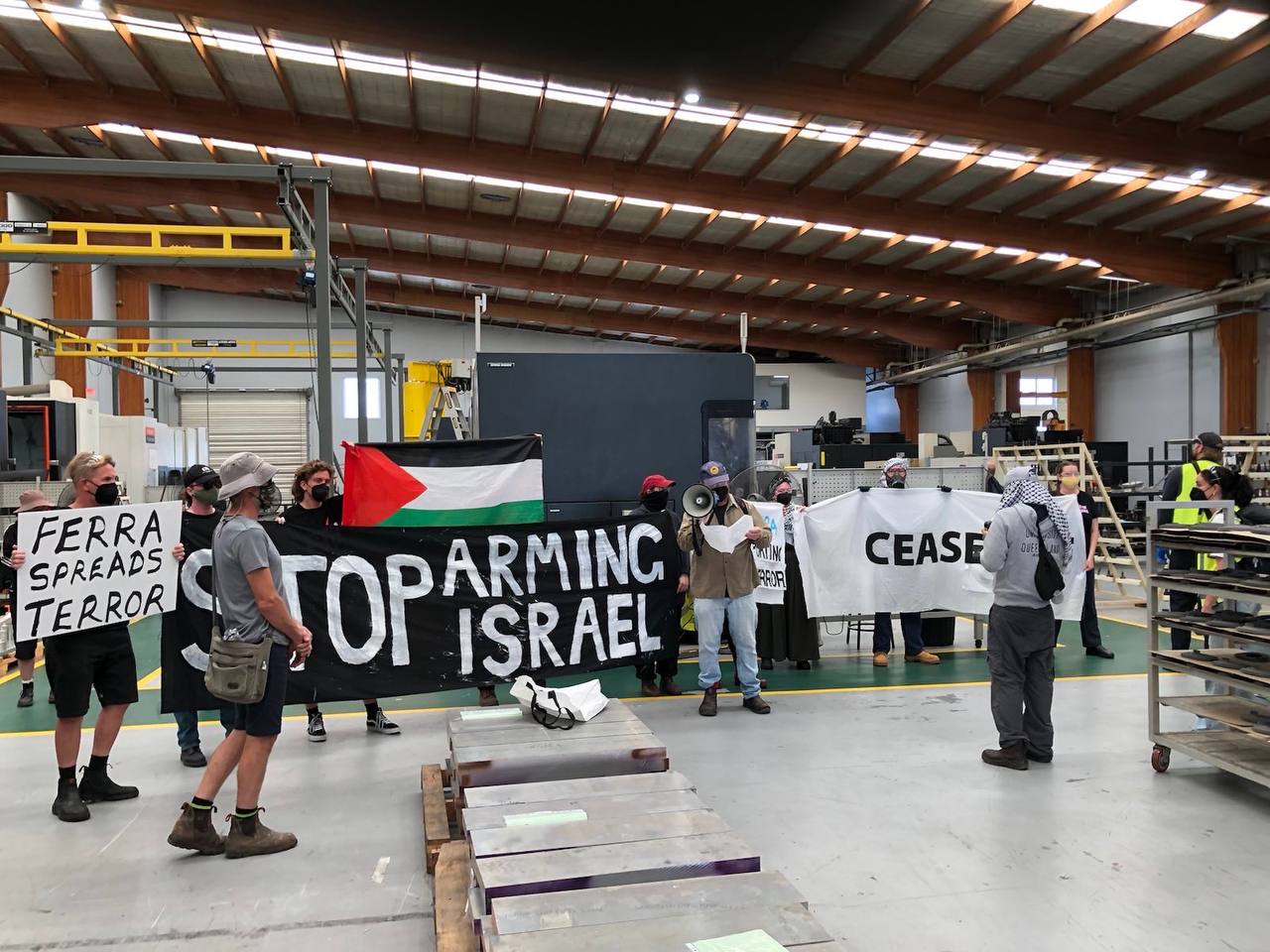 1월 8일, 호주 브리즈번, F-35 전투기 부품사 페라 엔지니어링 폐쇄 투쟁 (사진: Workers in palestine X 계정)